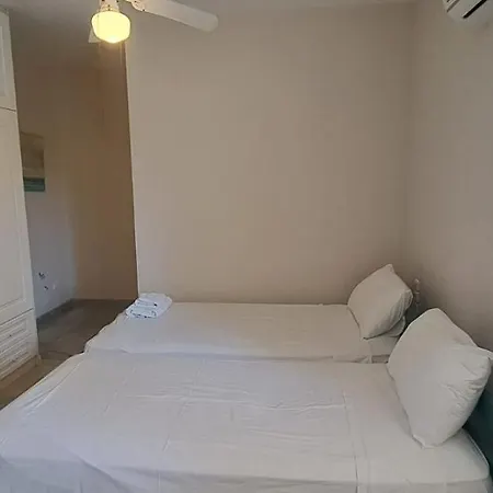 加拉蒂亚酒店 公寓 *